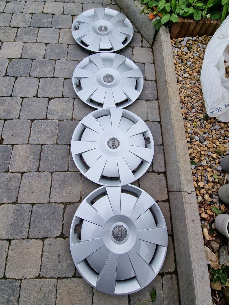 Enjoliveurs Audi ORIGINE, Enlèvement, Comme neuf