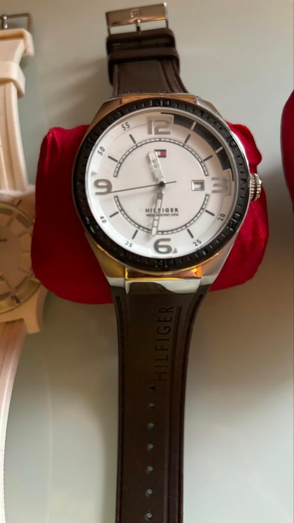 Montre Hilfiger, Enlèvement, Comme neuf