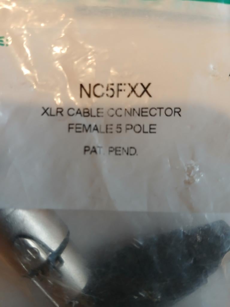 lot Neutrik XLR FEMALE PLUG 5-POLE, XX, Enlèvement, Neuf