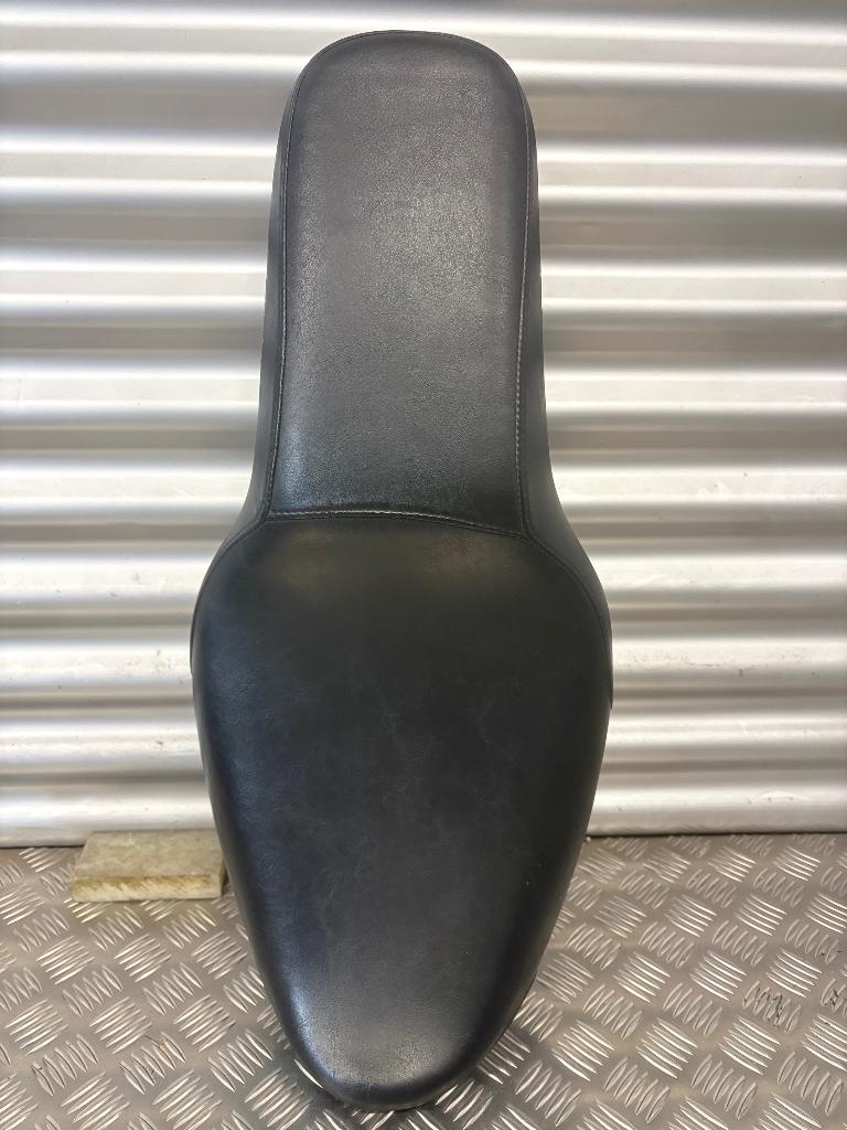 H-D XL883 + XL1200 Sportster Selle d'origine         OO MOTO, Enlèvement ou Envoi, Utilisé