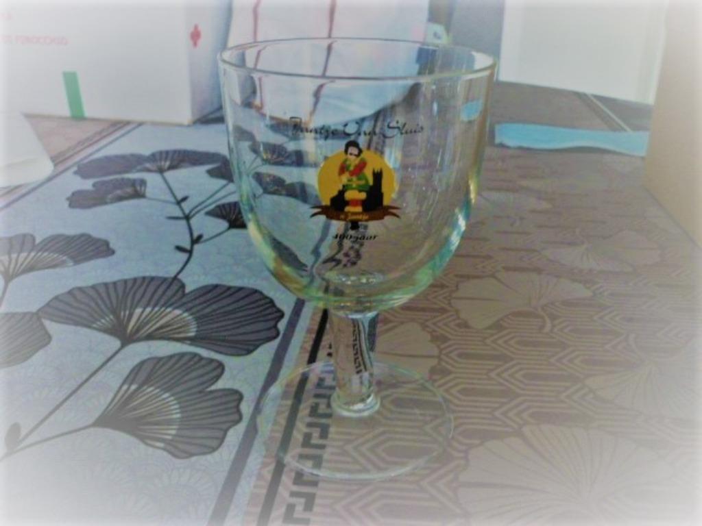 1 Jantje Van Sluis 400 Jaar glas., Ophalen, Nieuw, Glas of Glazen, Overige merken