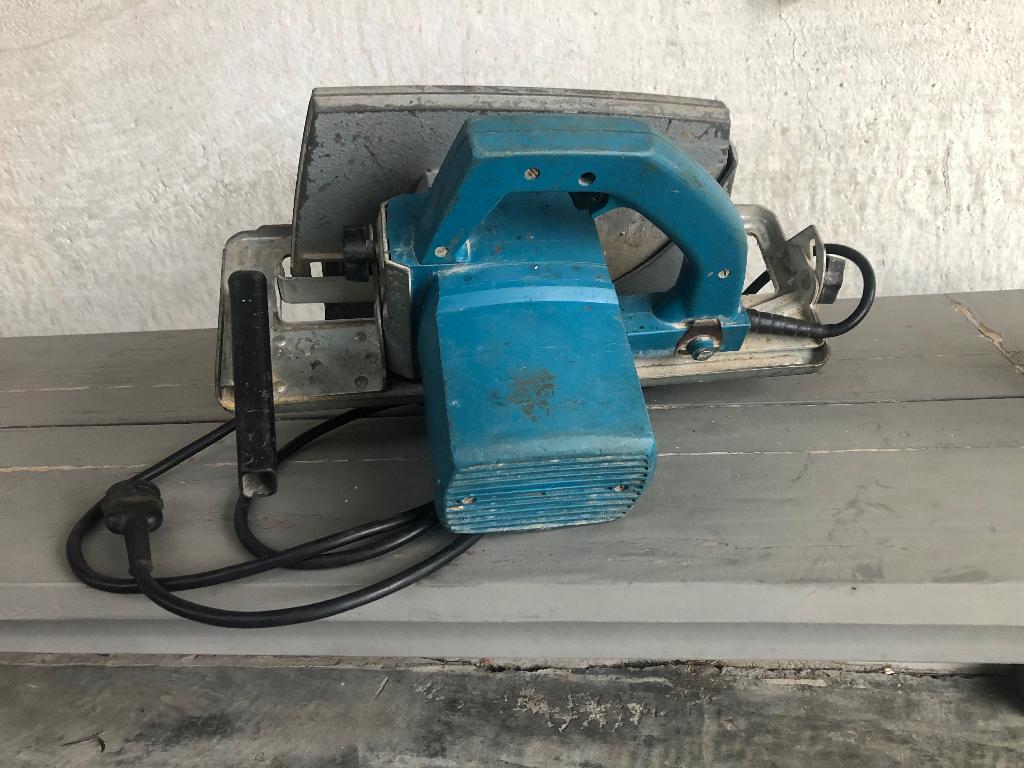 Scie circulaire à main Bosch, Bricolage & Construction, Outillage | Scies mécaniques, Utilisé, Scie circulaire, 1200 watts ou plus