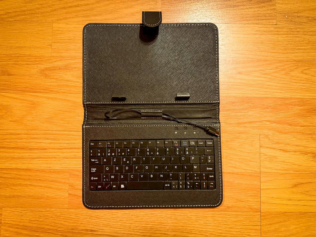 Tablet 8” hoesje usb-c met azerty toetsenbord, Computers en Software, Tablet-hoezen, Nieuw, Bescherming voor- en achterkant, 8 inch