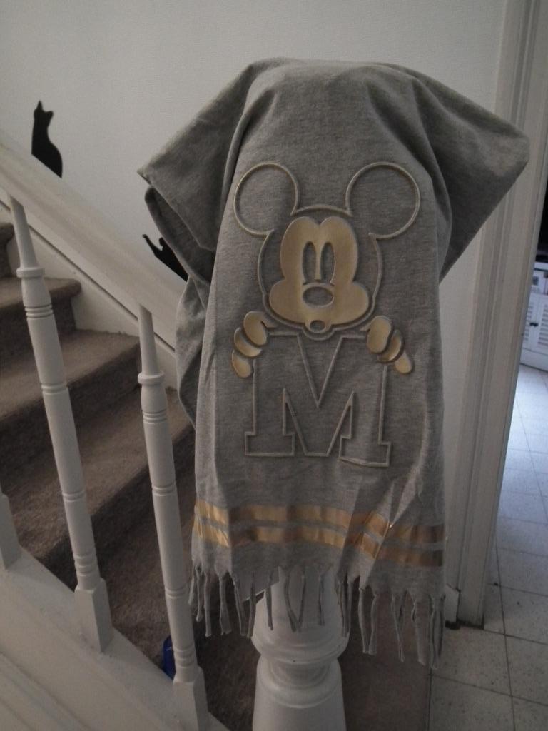 Grijze sjaal, met gouden Mickey-patroon (Disneyland Paris), Verzenden, Mickey Mouse, Nieuw, Overige typen