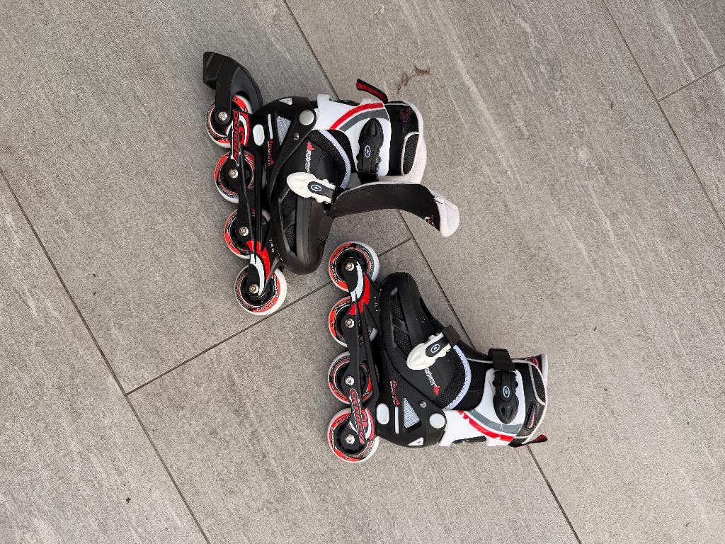 Rollerblades enfant, Sport en Fitness, Verstelbaar, Kinderen, Zo goed als nieuw, Inline skates 4 wielen