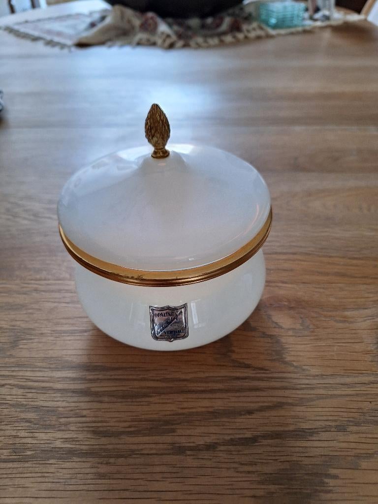 Potje in opaline, Ophalen