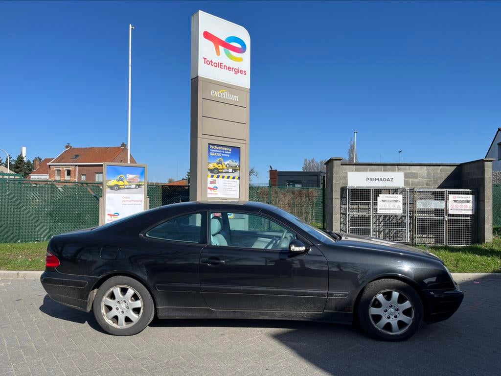Mercedes Clk 200 2000/173000 km, Autos, Mercedes-Benz, Achat, Entreprise, Boîte manuelle, https://public.car-pass.be/vhr/c7206854-f1bb-4799-8212-1f21b5157489