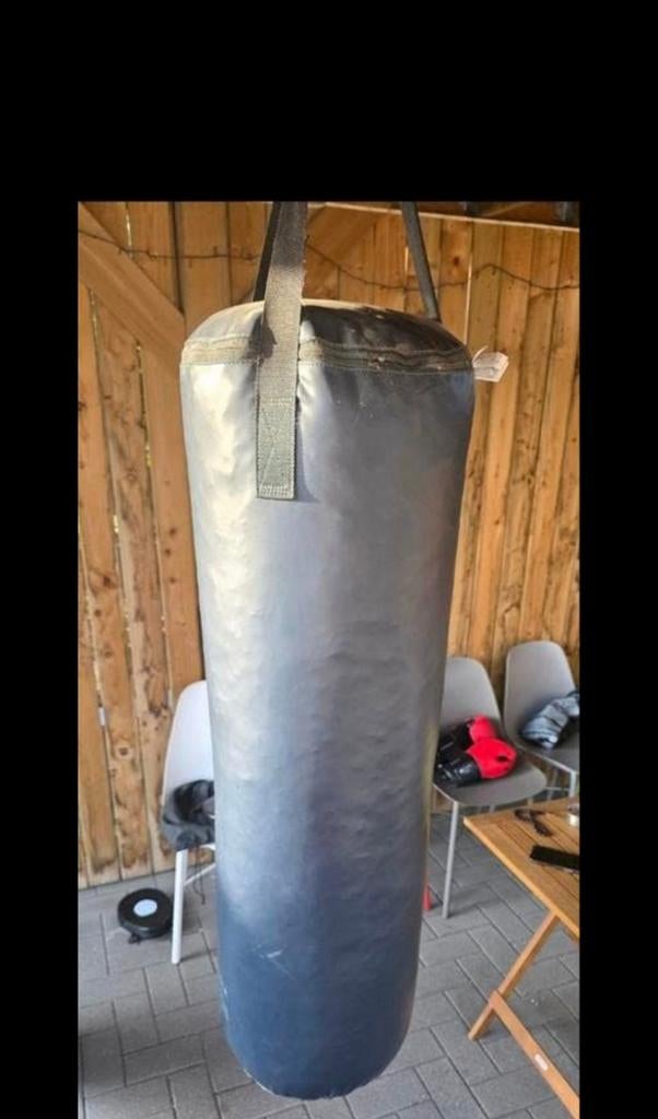 Bokszak 20 kg  met bokshandschoenen, Enlèvement, Comme neuf, Sac de boxe