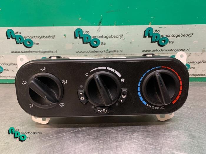 Kachel Bedieningspaneel van een Dodge Caliber, Gebruikt, -, -, Ophalen of Verzenden