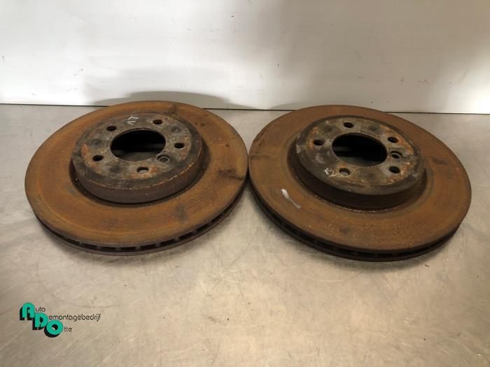 Disque de frein avant d'un BMW 3-Serie, -, 3 mois de garantie, Utilisé, -