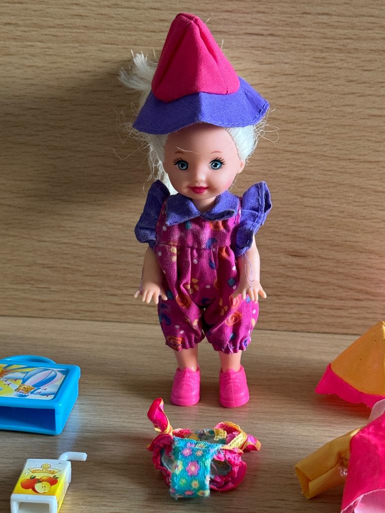 Barbie 1996 Little Sister + accessoires ( vintage ), Ophalen of Verzenden, Gebruikt, Barbie