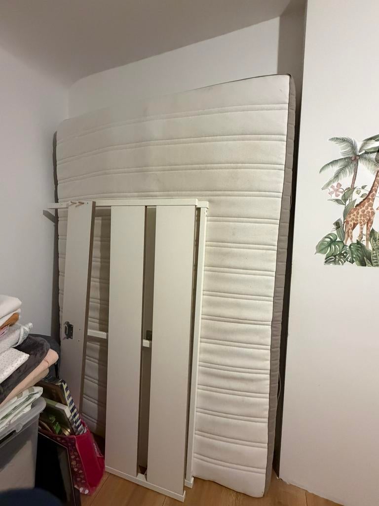 Lit ikea + marelas 140x200 a donner, Enlèvement, Comme neuf, Matelas