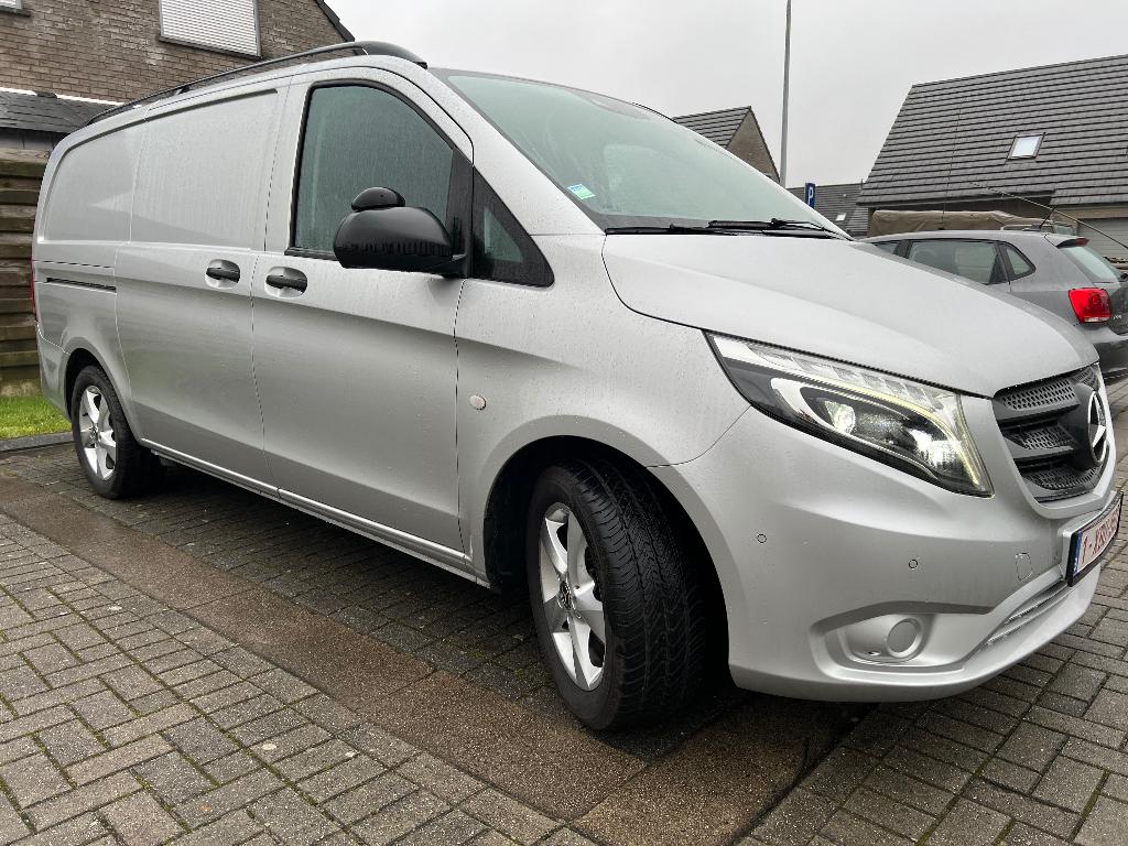 Mercedes Vito 116 automatique Euro6C comme neuve, Autos, Argent ou Gris, Achat, 3 places, Noir