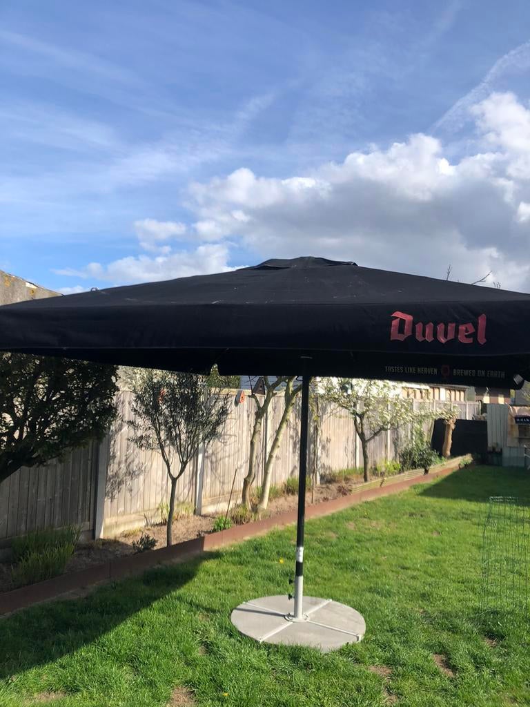 Duvel Moortgat café parasol met voet 3,5mx3,5m gebruikt, Verzamelen, Merken en Reclamevoorwerpen, Zo goed als nieuw, Gebruiksvoorwerp