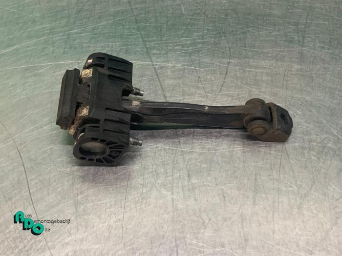 Deurvanger 4Deurs rechts-achter van een Opel Astra (Astra H, Gebruikt, -, -, Opel