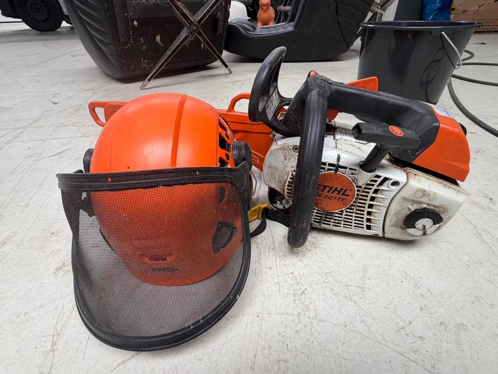 Kettingzaag onderhoud Stihl MS 201TC, Enlèvement, Utilisé