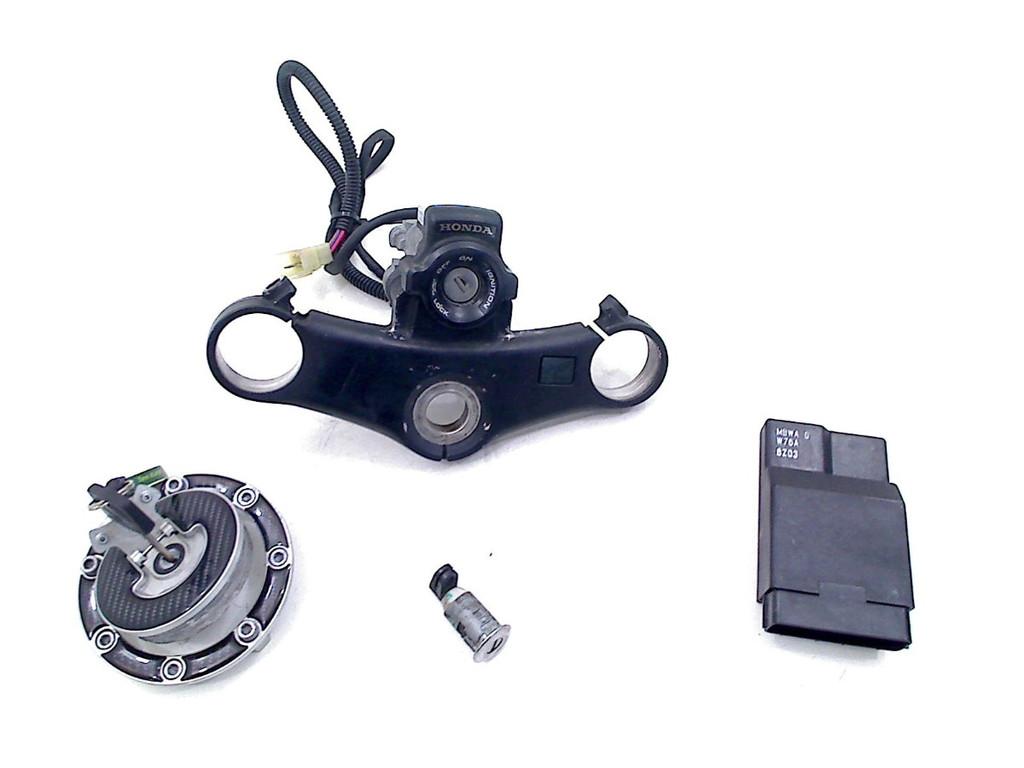 ENSEMBLE DE VERROU ET CYLINDRE DE PORTES Honda, Motos, Pièces | Honda, Utilisé