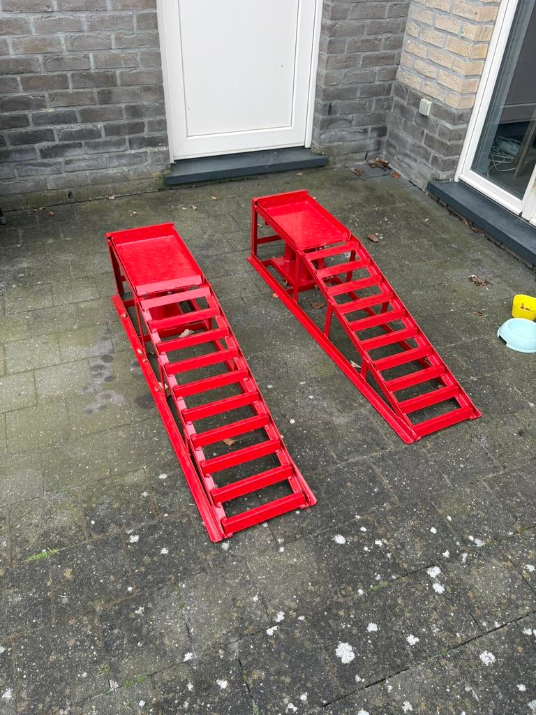 Hydraulische oprijbokken AREBOS 2000kg met krik, Hobby & Loisirs créatifs, Enlèvement, Comme neuf