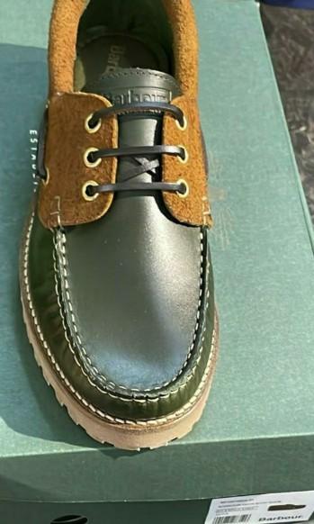 Barbour couleur olive [taille: 42], Vêtements | Hommes, Neuf, Barbour, Espadrilles et Mocassins, Enlèvement