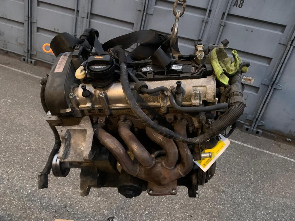 motor vw golf IV 1.6 FSI audi A2 fsi 2003 tot 2006 code BAD, Auto-onderdelen, Gebruikt, -, -, Ophalen of Verzenden
