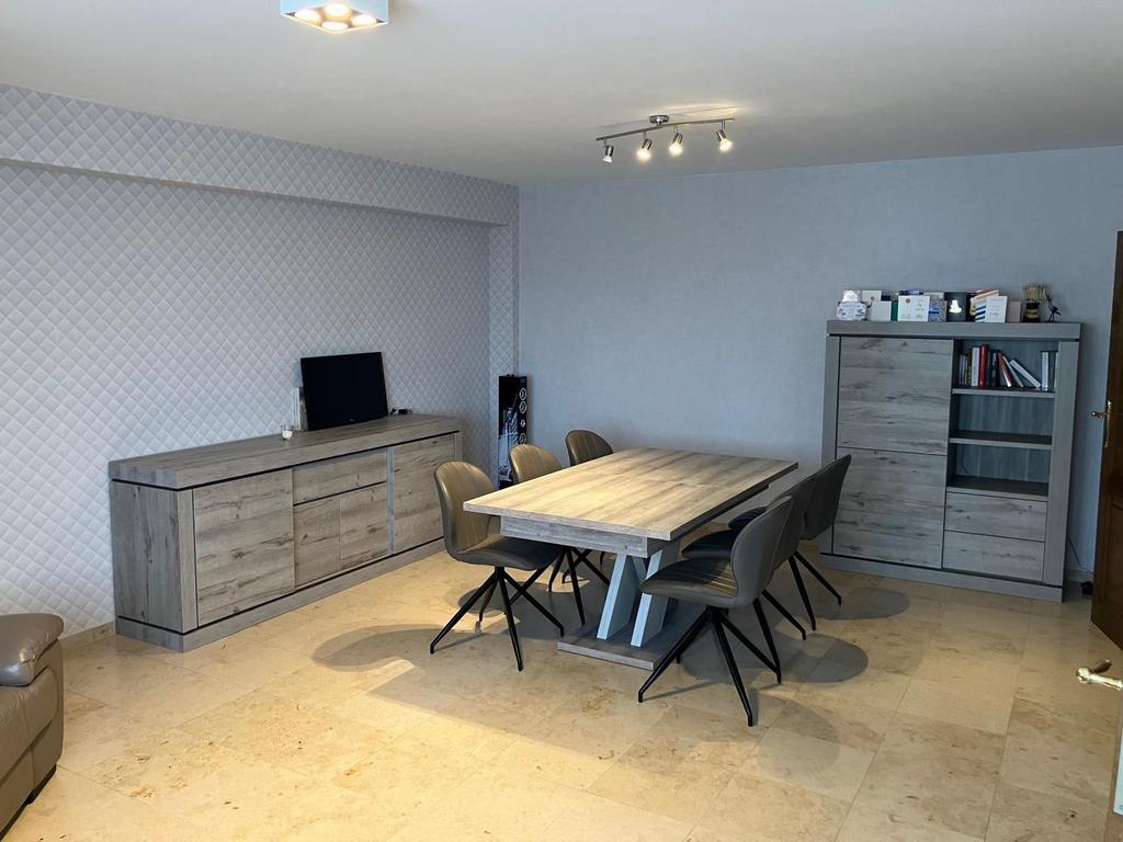 Coin repas complet (mobilier gris-brun + chaises brunes), Maison & Meubles, Enlèvement, Utilisé, Landelijk, 6 à 8 chaises