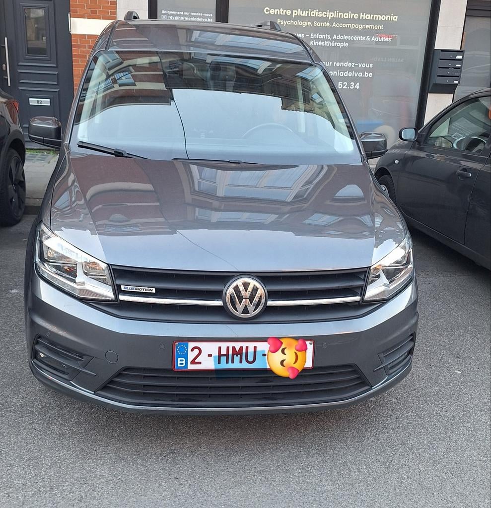 Volkswagen caddy 1.4 CNG Essence  
toujours entretenu chez V, Autos, Entreprise, Achat