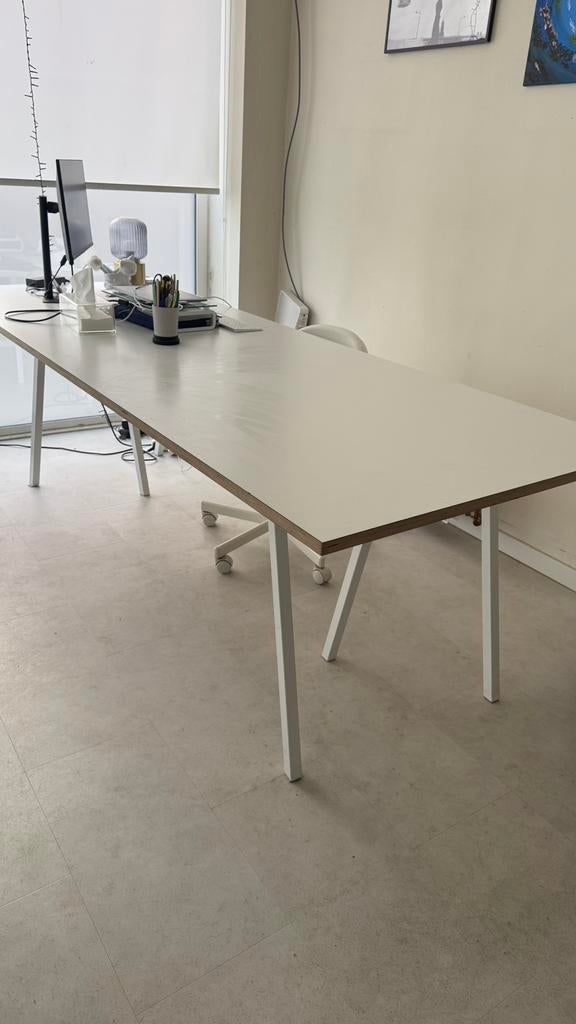Hay loopstand table 250x92,5cm, Huis en Inrichting, Tafels | Eettafels, Ophalen, Overige materialen, 200 cm of meer, Scandinavisch