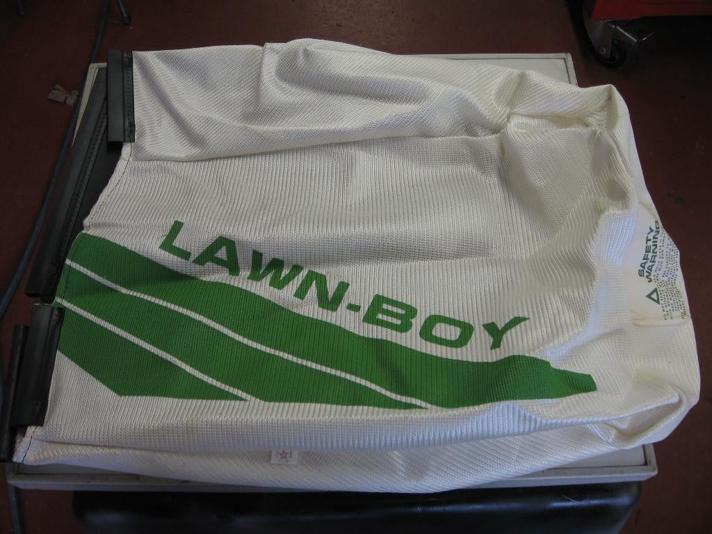 Tondeuse LAWN - BOY toil de bac de ramassage NEUF, Neuf, Tondeuse rotative, Tondeuses à gazon à essence, LAWN - BOY
