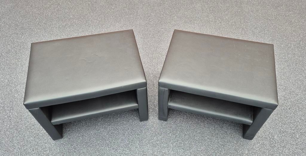 zwart lederen nachttafeltjes, Huis en Inrichting, Slaapkamer | Nachtkastjes, Ophalen, Overige materialen, Gebruikt, 45 tot 65 cm