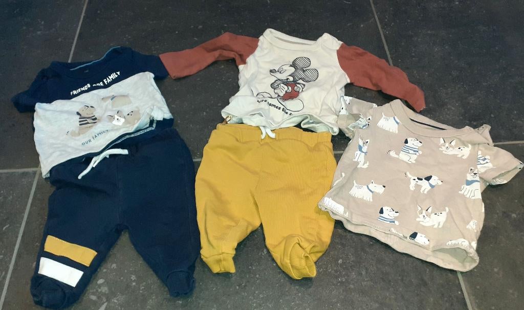 Baby kleding 5 stuks C&A 68, Enfants & Bébés, Vêtements de bébé | Taille 68, Enlèvement ou Envoi, Neuf, Garçon ou Fille, Ensemble