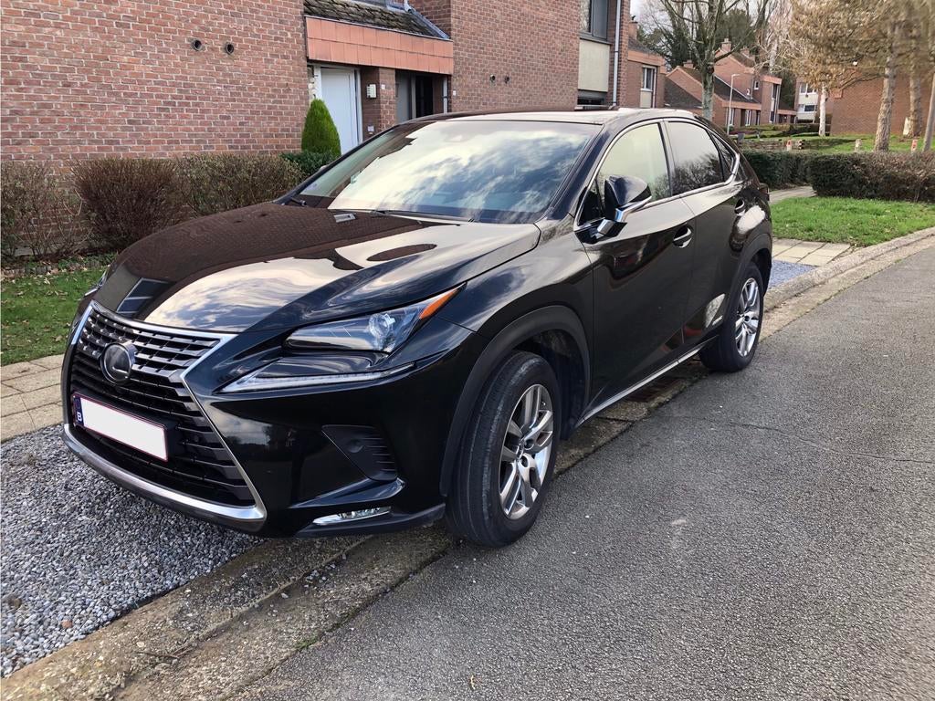 Lexus NX300H Hybride AWD business E, Autos, Euro 6, Cruise Control, Noir, 5 portes