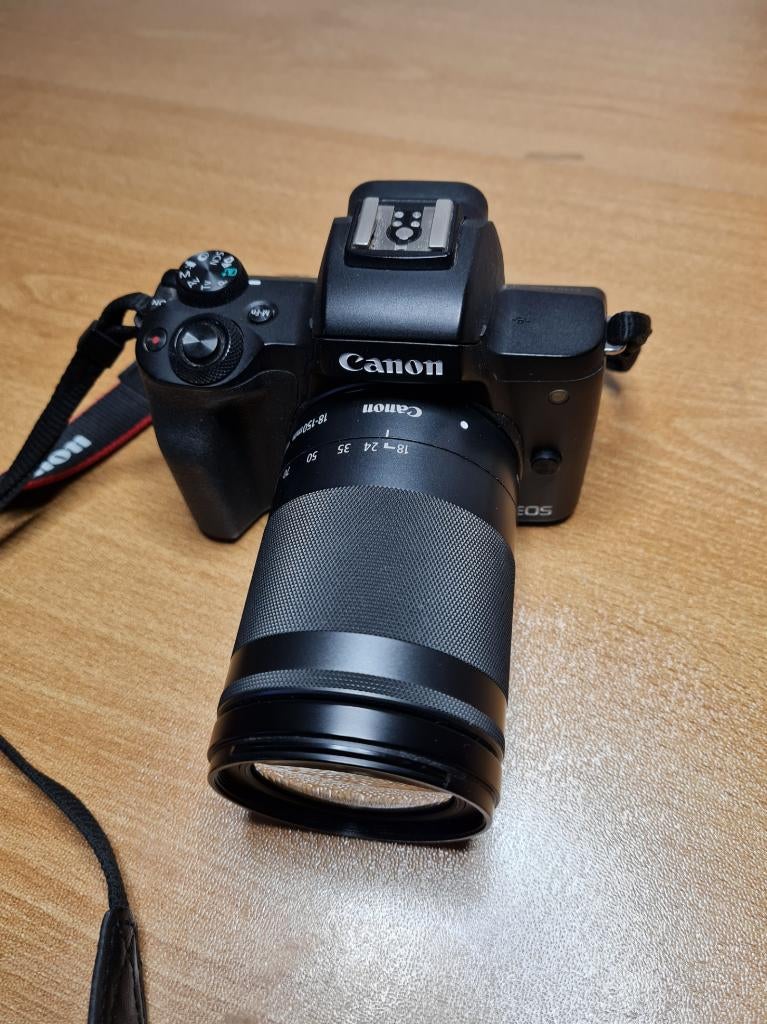 Canon EOS M50 + Objectif EF-M18-150 IS STM (Kit)., Enlèvement ou Envoi, Canon, 4 à 7 fois, Comme neuf