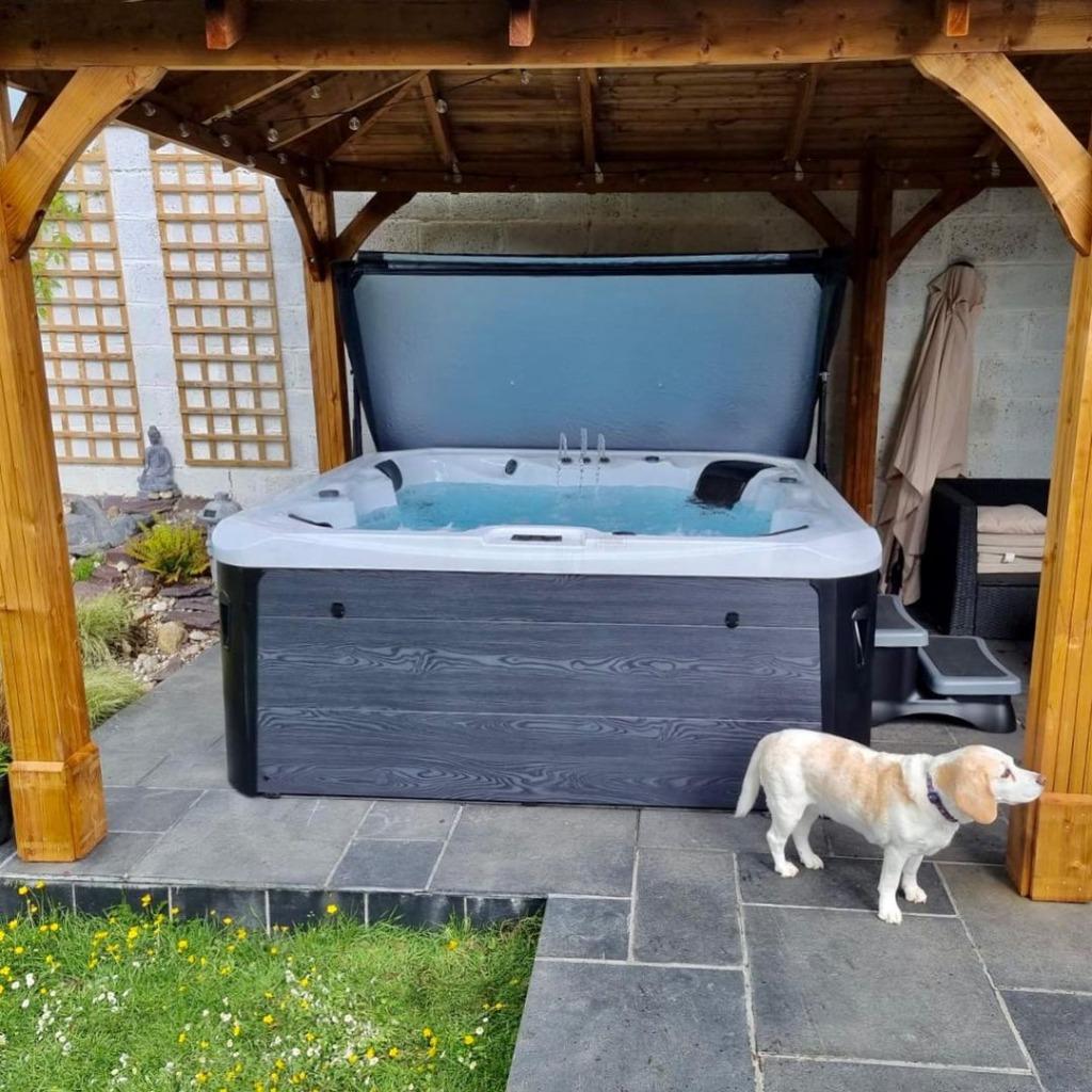 korting van €3795  5-persoons jacuzzi met 60 jets, Ophalen of Verzenden, Nieuw