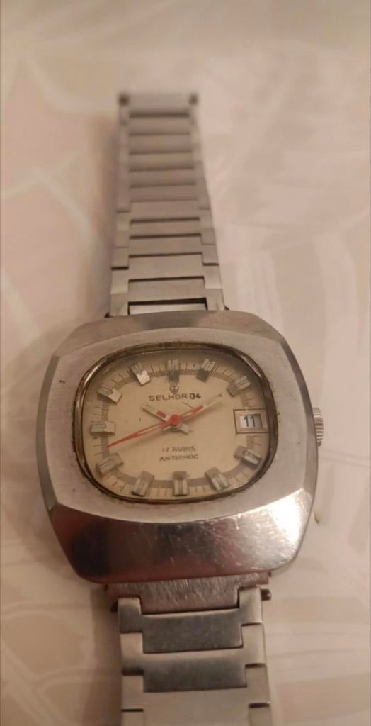 Montre vintage Selhor 04 automatique rubis antichoc suisse