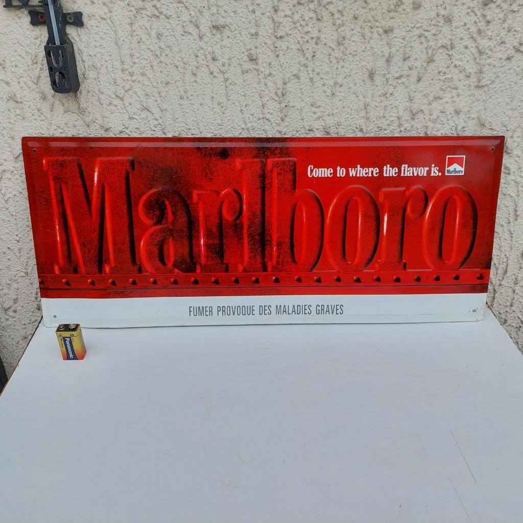PLAQUE METAL PUB MARLBORO CIGARETTES THE FLAVOR  ORIGINALI, Collections, Enlèvement ou Envoi, Utilisé, Panneau publicitaire
