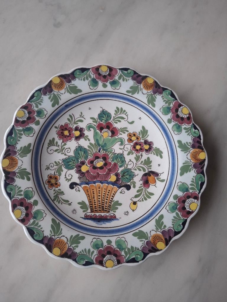 Assiette décorative Delft, Enlèvement