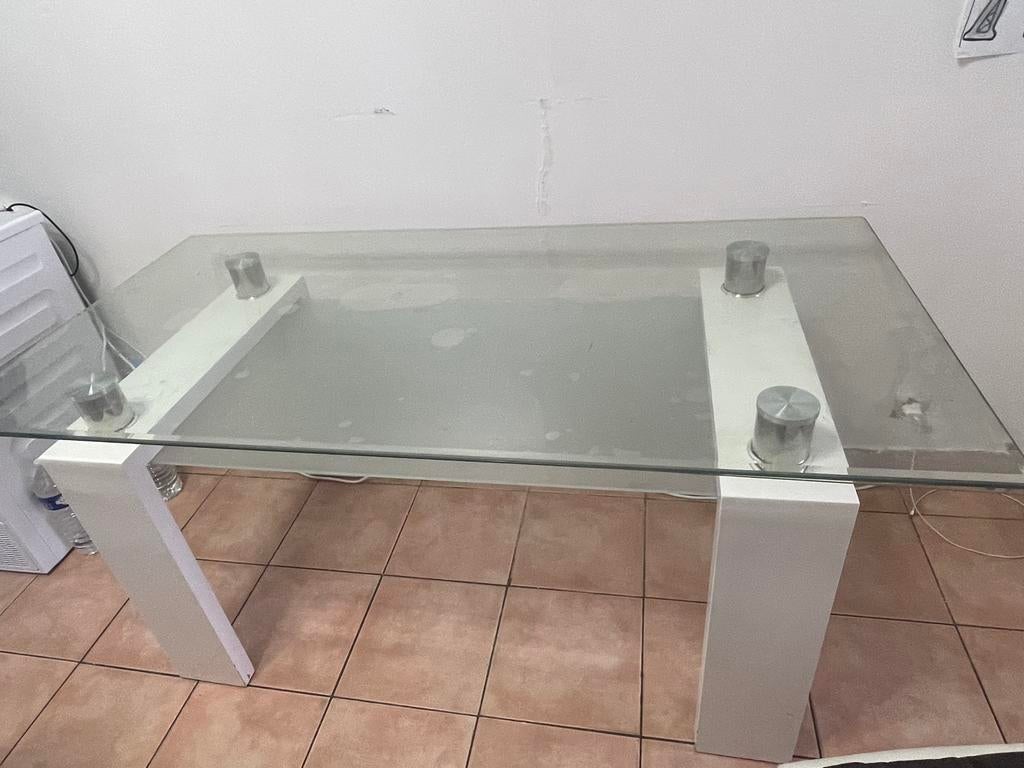 Table a manger, Verre, 150 à 200 cm, Cinq personnes ou plus, Comme neuf