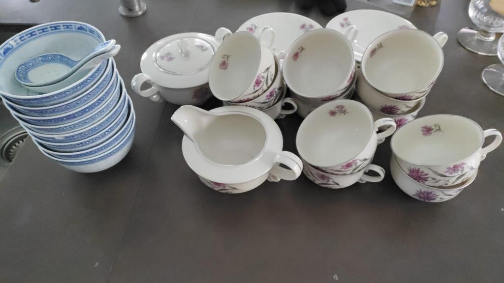 service à café complet et bols chinois, Enlèvement