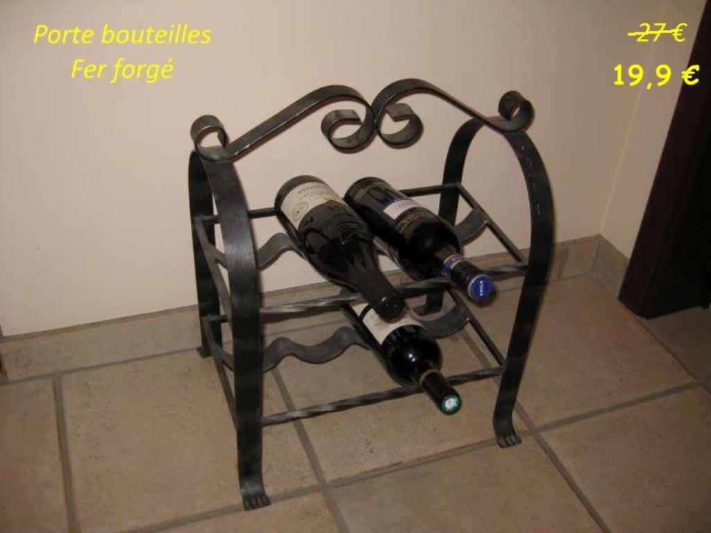 Smeedijzeren flessenrek + Diverse decoratie, Ophalen