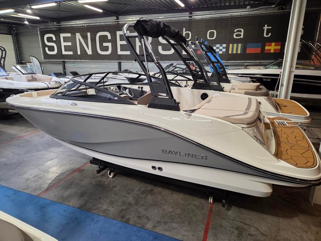 Bayliner V20i - 4.5L 250 - sport edition - nieuw, Ophalen