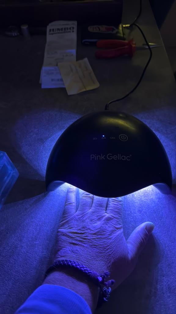 Nagelstudio, Enlèvement, Comme neuf