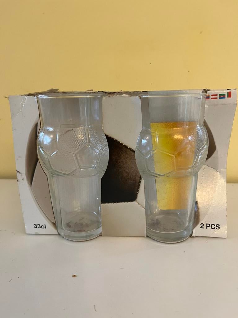 Verres football (33 cl ) - 4 dispos - 3€/ verre, Enlèvement ou Envoi, Neuf