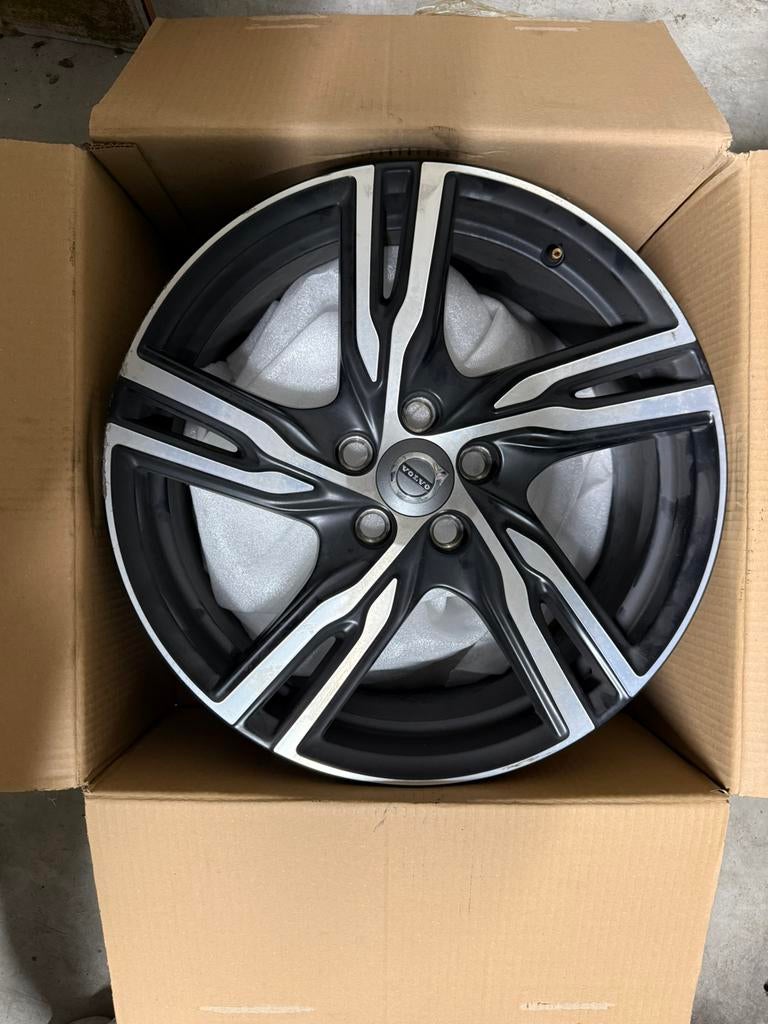 1 Jante Volvo V40 R-Design 18 pouces, Véhicule de tourisme, 18 pouces, Enlèvement, Utilisé