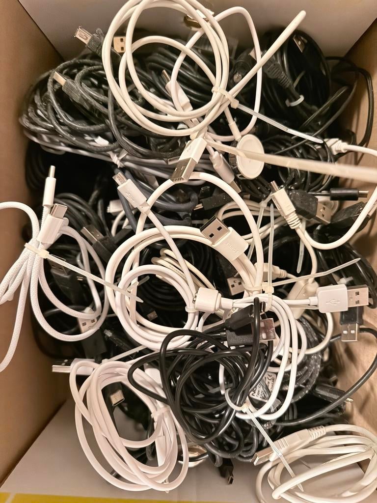 Alle soorten laadkabels gsm, … 1 € / stuk, Ophalen, Zo goed als nieuw