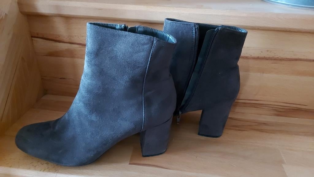 Bottillons taupe, Ophalen of Verzenden, Gedragen