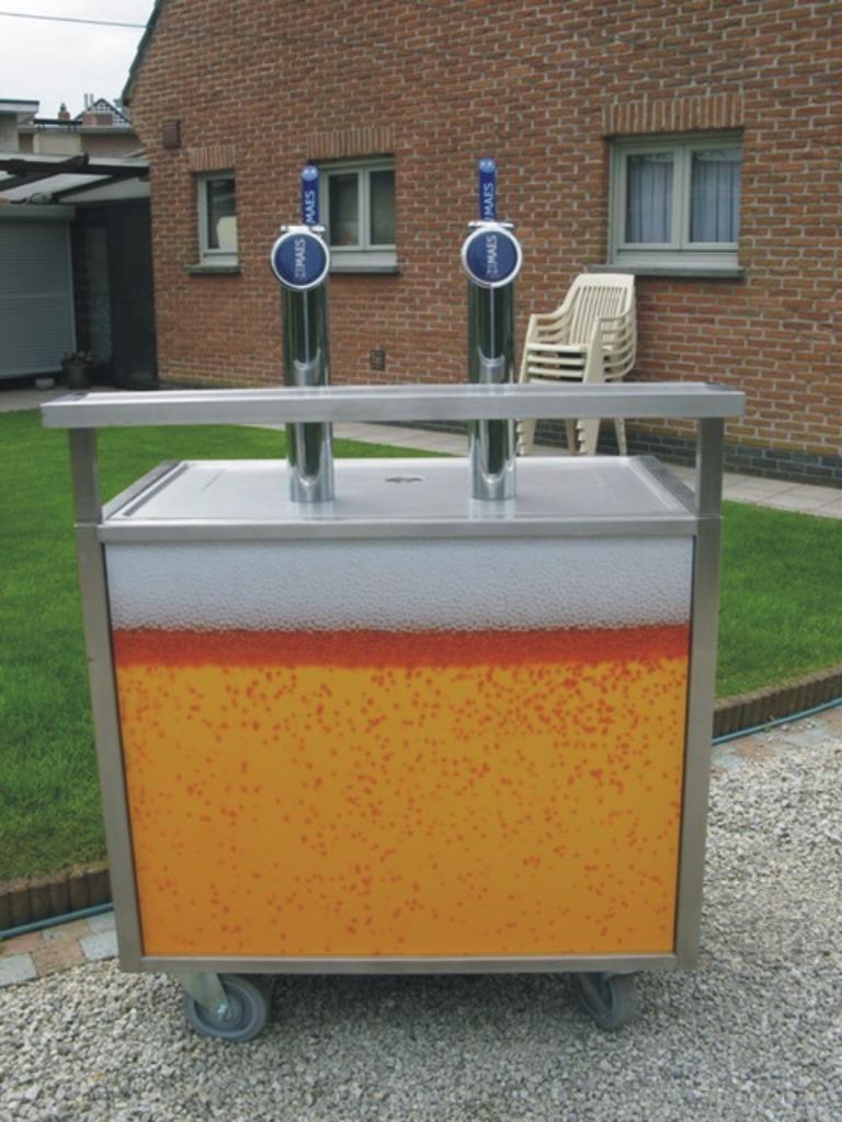 Mobiele tapinstallatie en bijzettogen, Ophalen, Gebruikt, Barinrichting