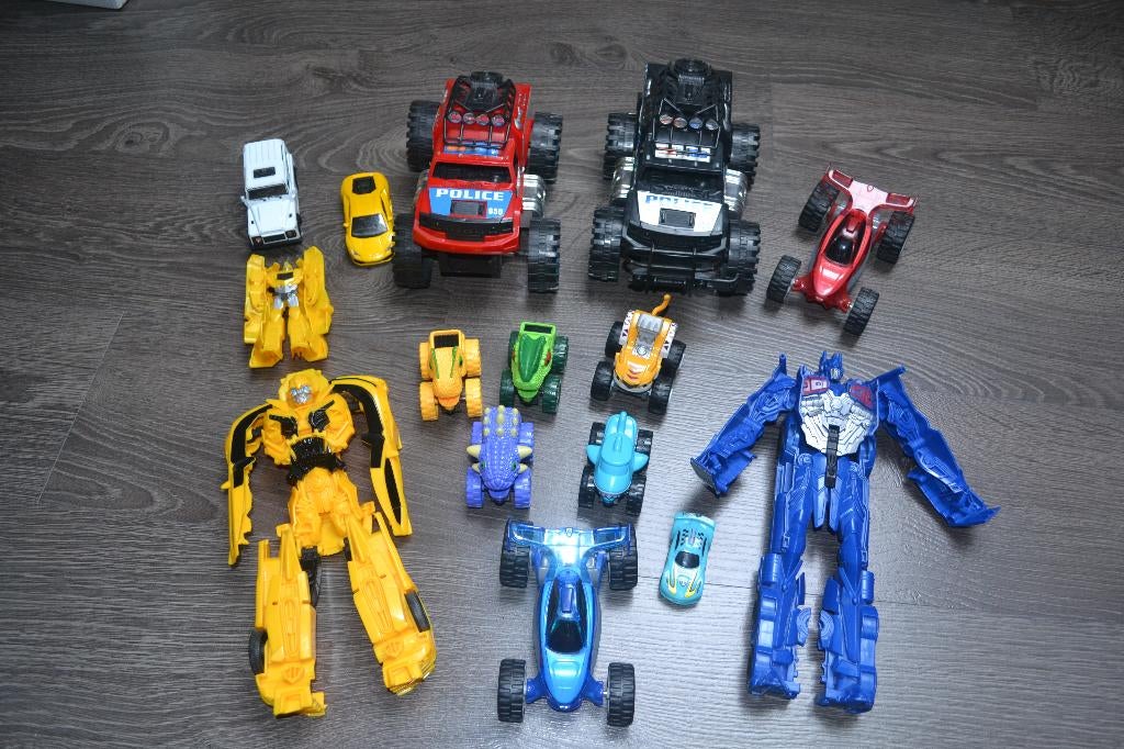 Figurines transformers (robots), autos, monster trucks, etc, Kinderen en Baby's, Ophalen of Verzenden, Gebruikt