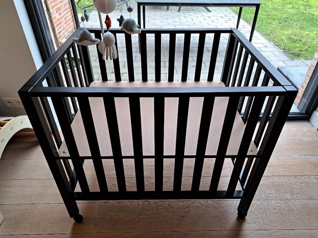 Box, Enlèvement, Comme neuf, Rectangulaire, Roulettes