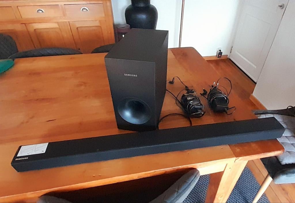 Barre son Samsung HW-K360, TV, Hi-fi & Vidéo, Barres de son, Enlèvement