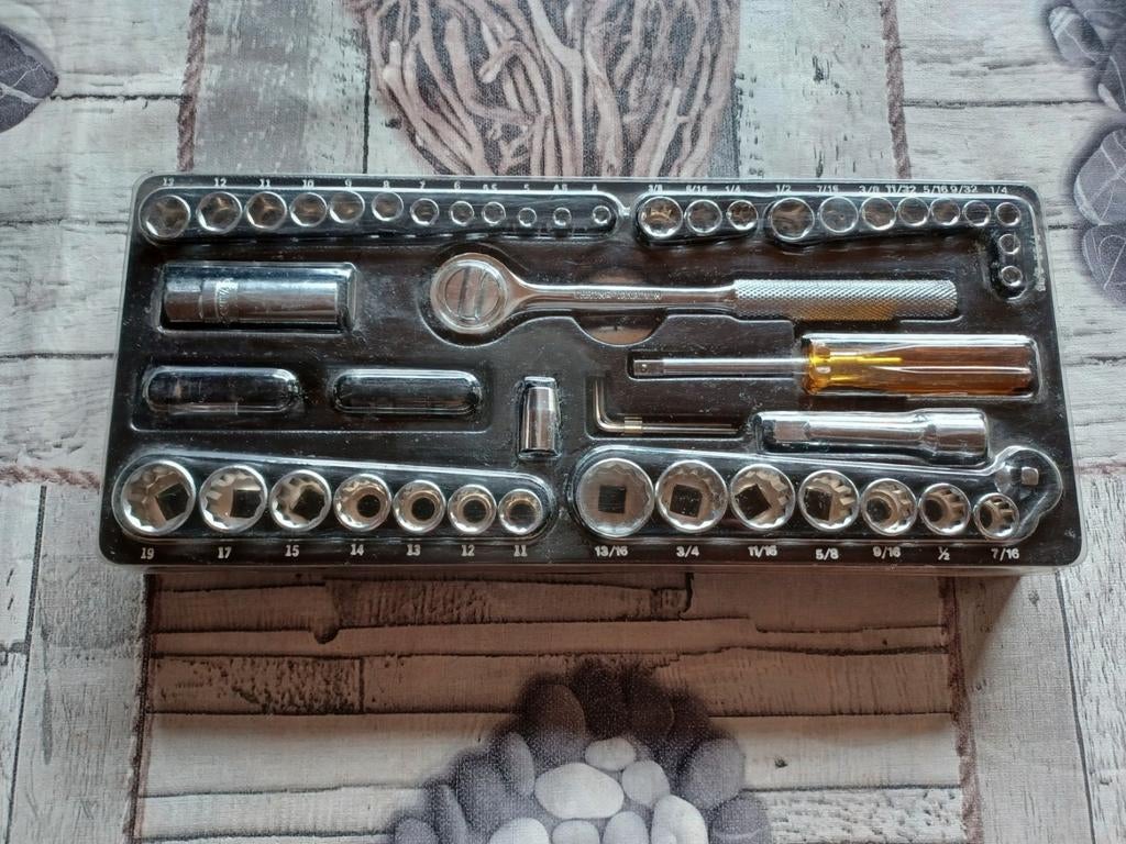 Set dopsleutels, Ophalen, Zo goed als nieuw